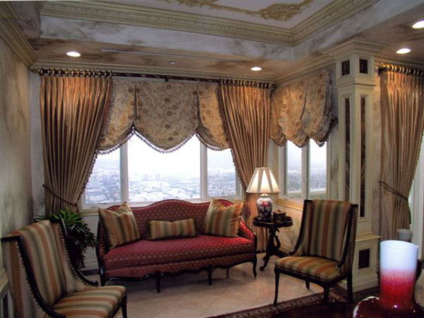 красивые элитные шторы в гостиной